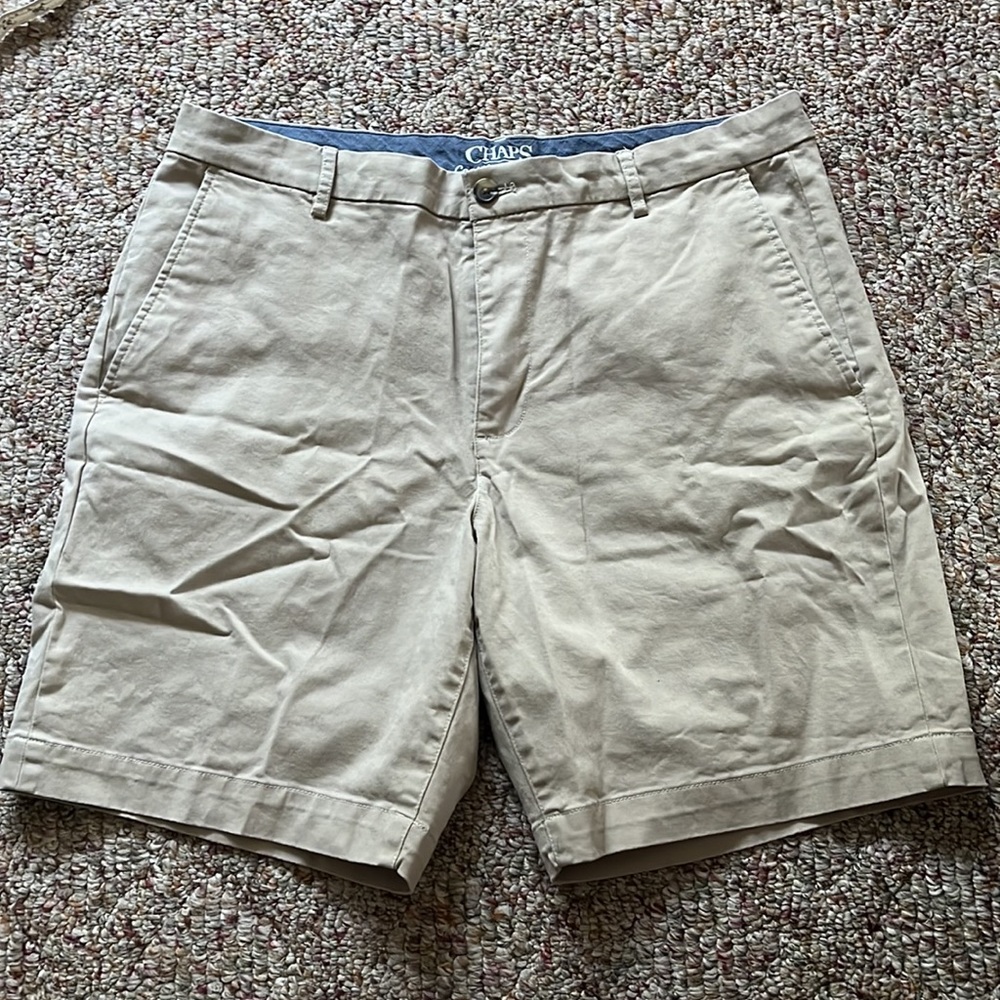 Men’s Chaps Flat Front Tan Cotton shorts - size 36